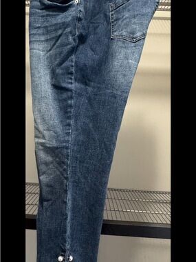 CeCe Womeo Slim Jeans in Dark Blue Fade